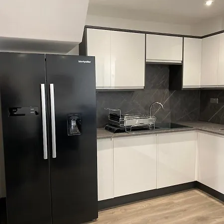Apartment House In Filton Avenue Bs34 *