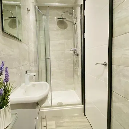 House In Filton Avenue Bs34 Apartment Bristol