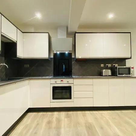 Apartment House In Filton Avenue Bs34