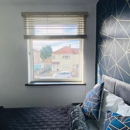 Apartment House In Filton Avenue Bs34