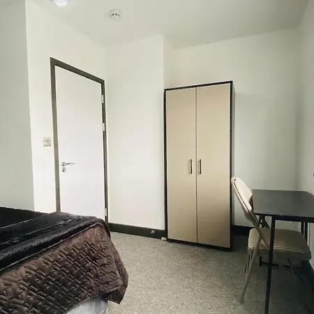 Apartment House In Filton Avenue Bs34 *